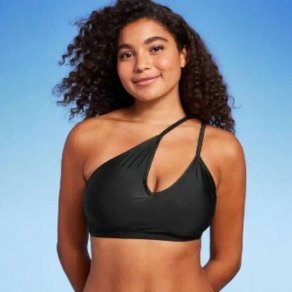 Wild‎ Fable Swimsuit Set Cut Out One Shoulder Bikini top and Cheeky Bottoms